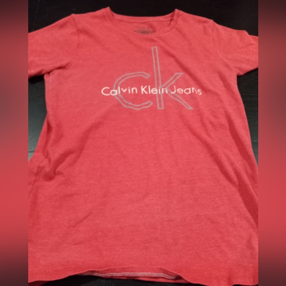 Red Calvin Klien T shirt size L 14/16 - Picture 1 of 4